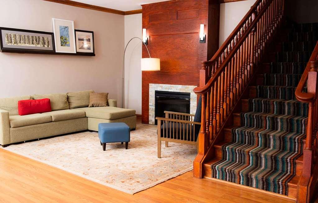 Country Inn & Suites By Radisson, Brockton Beltér fotó