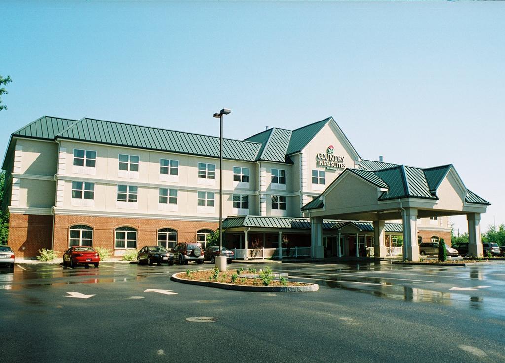 Country Inn & Suites By Radisson, Brockton Kültér fotó
